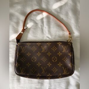 Louis Vuitton Vintage Pochette Accessoire PRISTINE.